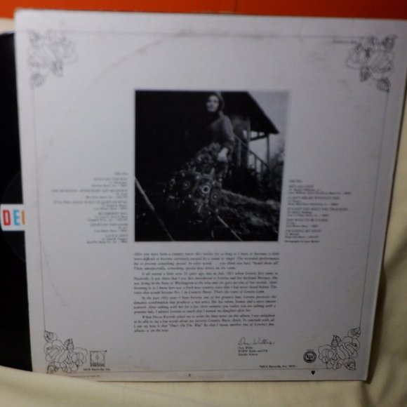 ~~~ LORETTA LYNN ~~~ One's On The Way - Picture 2 of 2